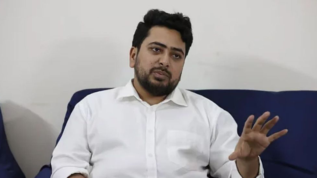 আ.লীগের পুনর্বাসনের পরিকল্পনা কঠোর হাতে দমন করা হবে : নাহিদ ইসলাম